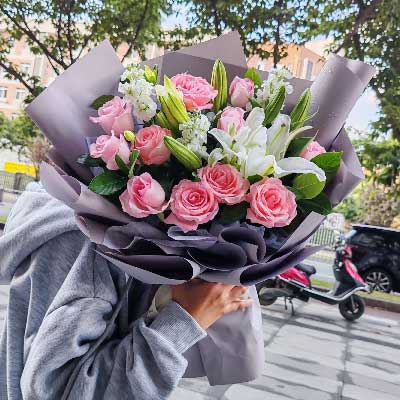 湘潭11朵戴安娜粉玫瑰百合，与你一起追逐梦想