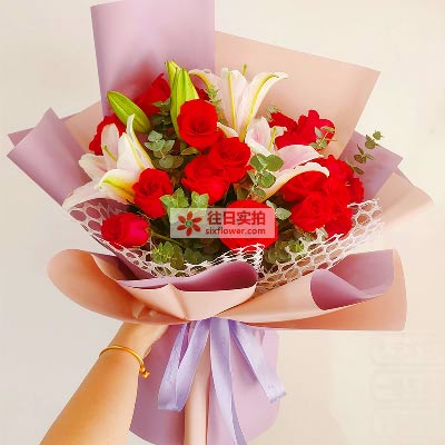 湘潭18朵红玫瑰百合，真情相守一生